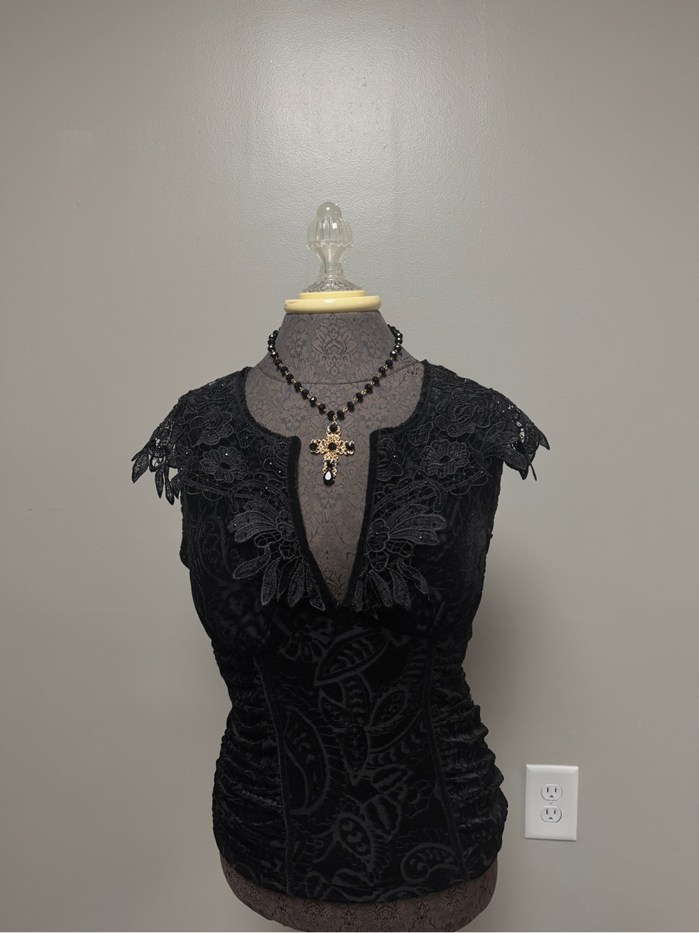 Y2k XOXO Black Lace Velvet Tank Top